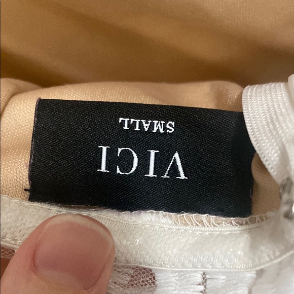 Vici White Lace strapless Dress - Picture 4 of 5